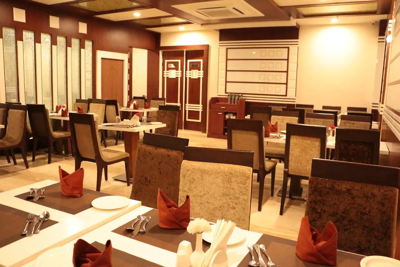 Hotel The Land Mark Varanasi